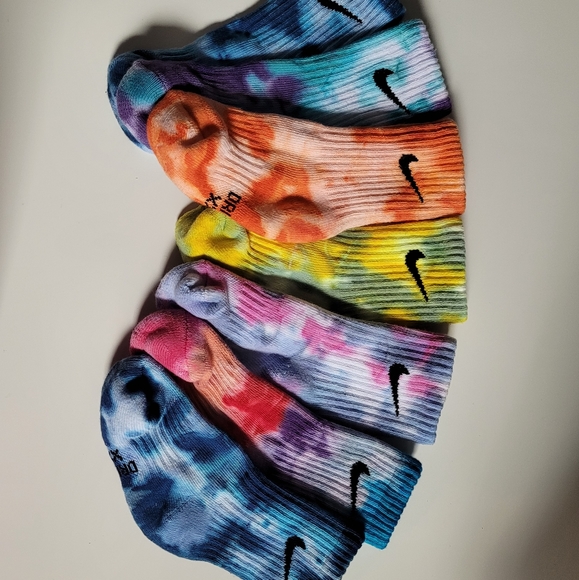 Kids Nike Tie Dye Socks - Picture 2 of 2